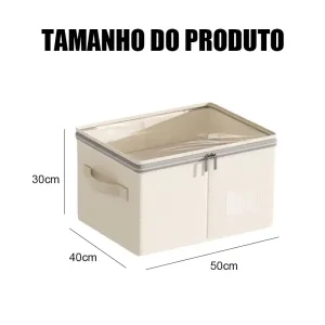 Caixa elegante de tecido e linho com tampa transparente aberta, revelando bolsas e pequenos acessórios organizados em um closet.